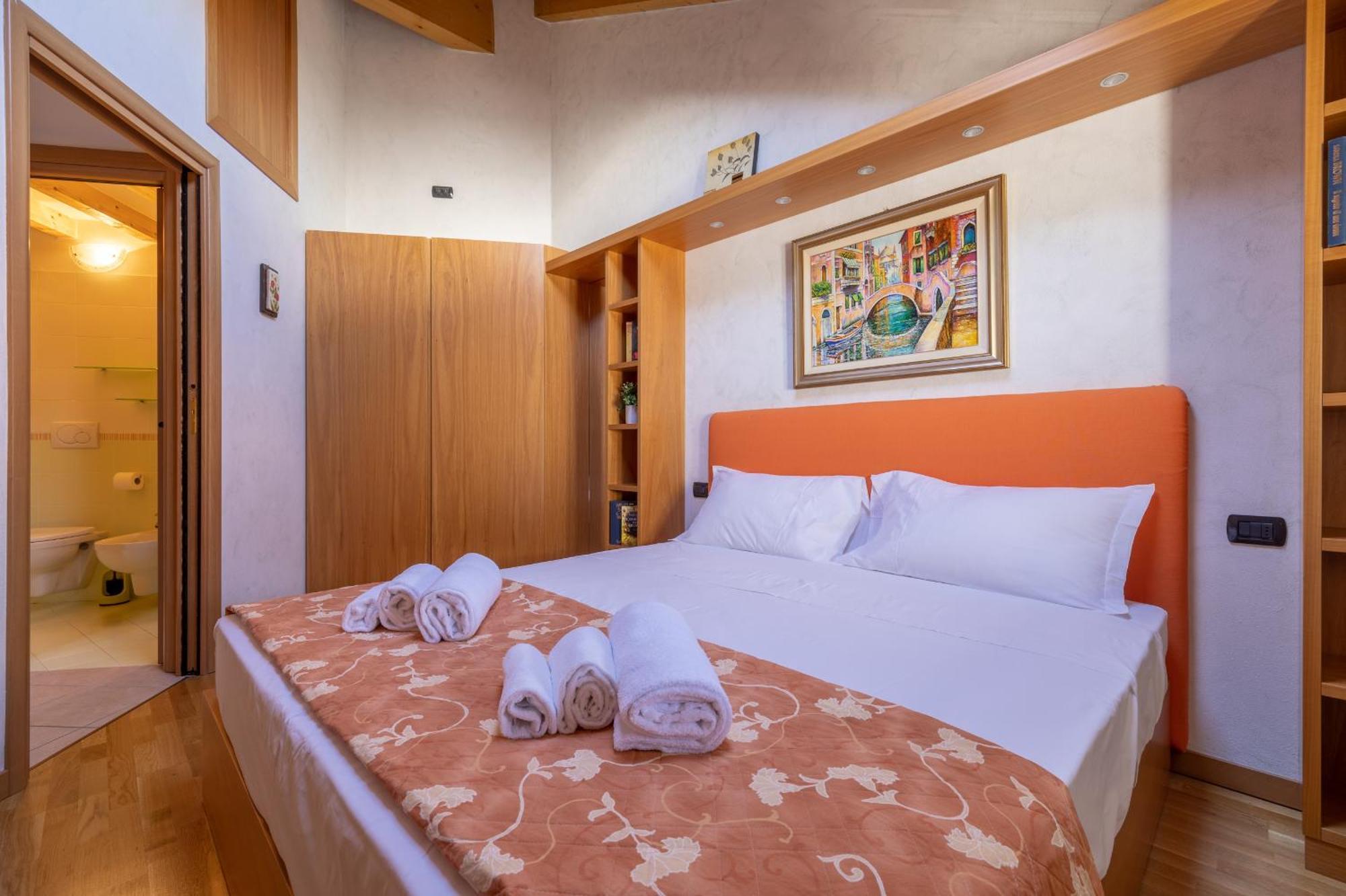 Apartment By The Ferry - Menaggio Esterno foto
