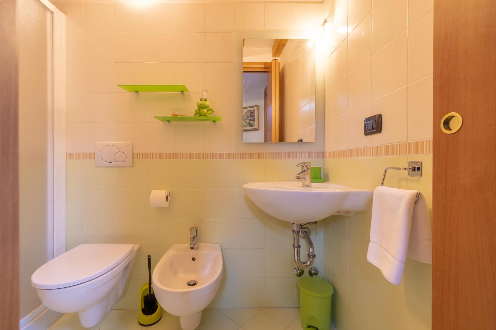 Apartment By The Ferry - Menaggio Esterno foto