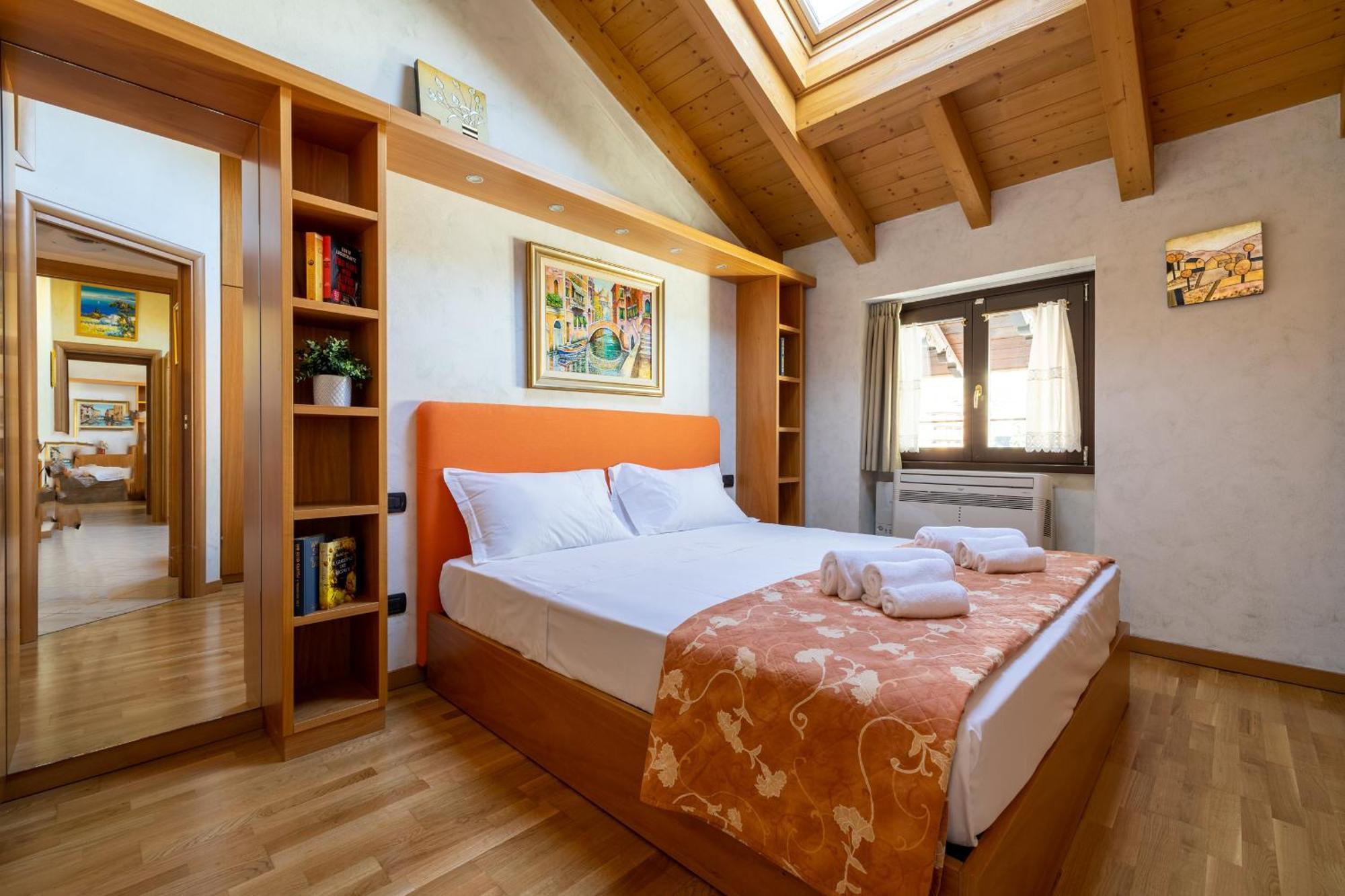 Apartment By The Ferry - Menaggio Esterno foto